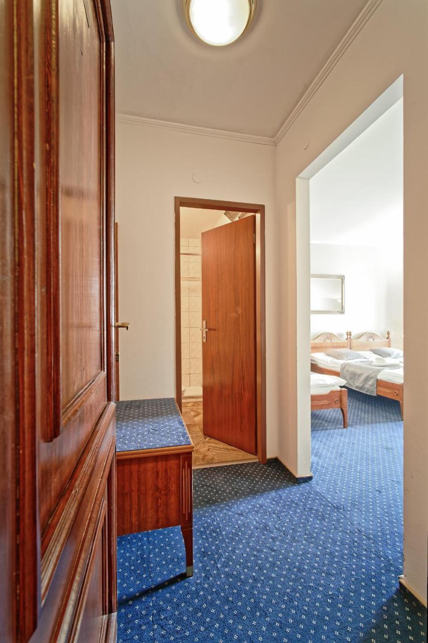 Hotel Napoleon Austerlitz Екстериор снимка