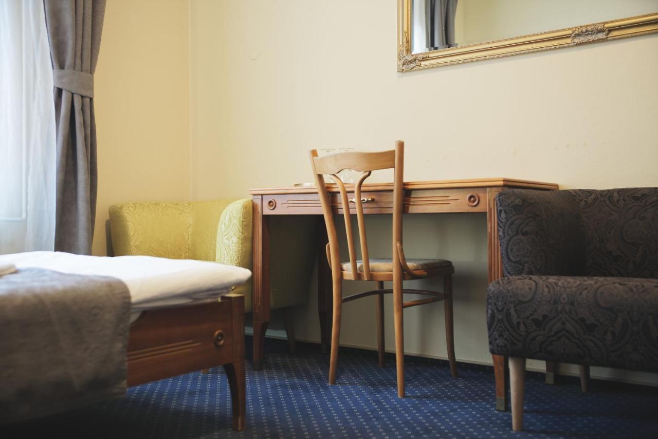 Hotel Napoleon Austerlitz Екстериор снимка