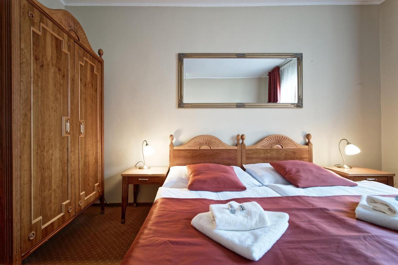 Hotel Napoleon Austerlitz Екстериор снимка