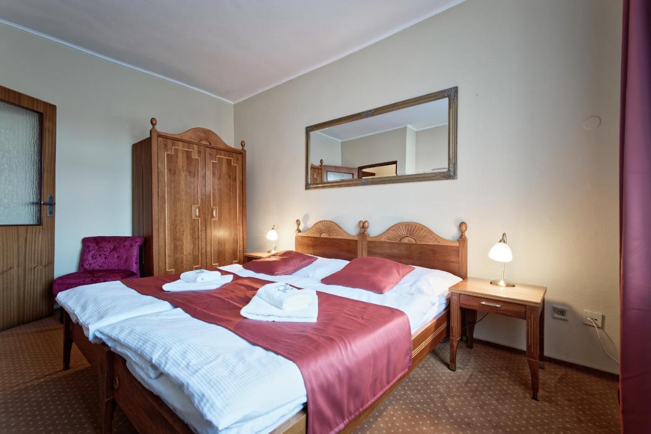 Hotel Napoleon Austerlitz Екстериор снимка