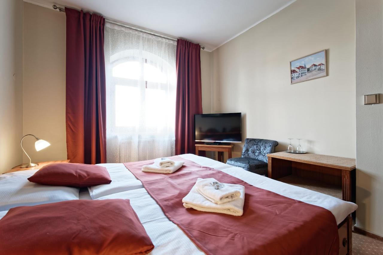 Hotel Napoleon Austerlitz Екстериор снимка